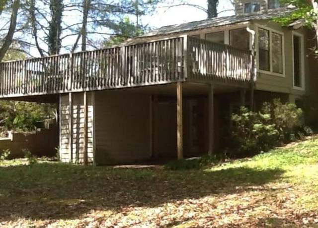 Property at 75 Lake Dr, Dawsonville, GA 30534, 3 beds, 2 baths