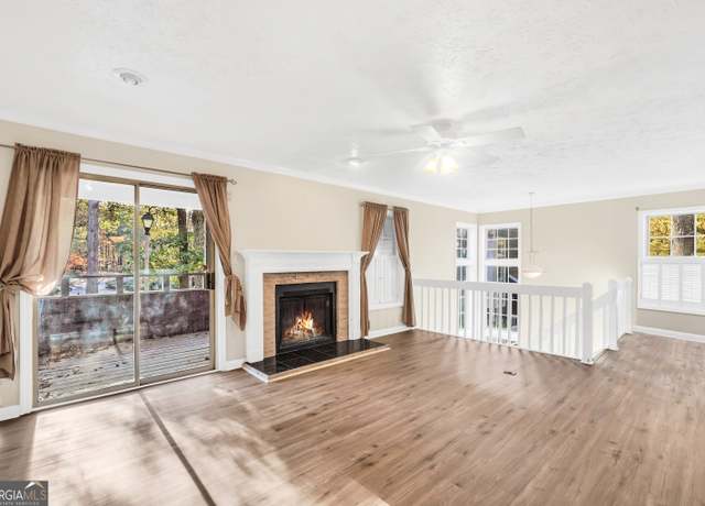 Property at 1482 N Crossing Cir NE, Atlanta, GA 30329, 2 beds, 1 bath