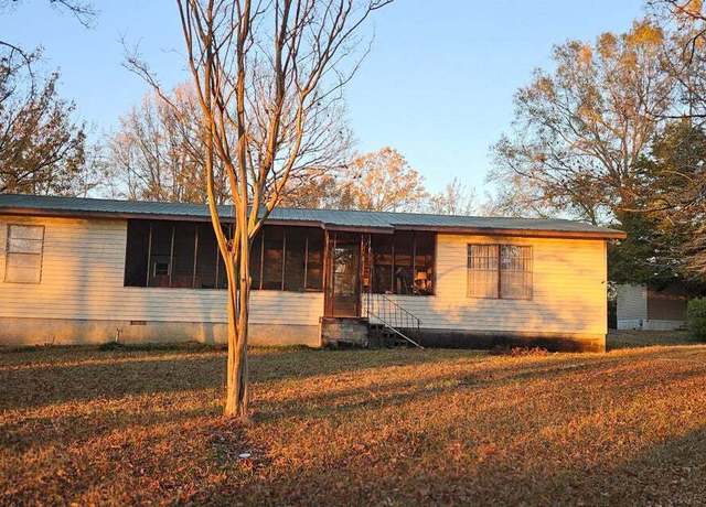 Property at 1030 W Lake Dr, Lincolnton, GA 30817, 2 beds, 2 baths