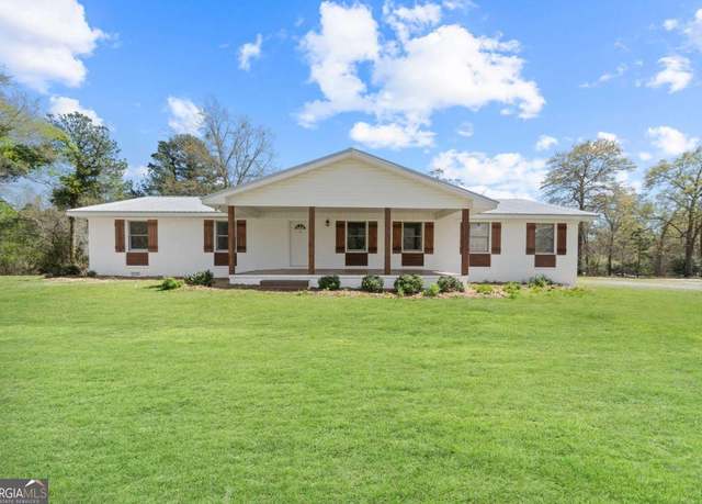 Property at 136 SW Cobb Rd SW, Gordon, GA 31031, 3 beds, 2 baths
