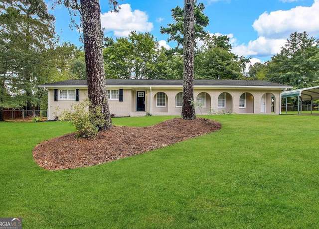 Property at 3617 Collins Dr, Douglasville, GA 30135, 5 beds, 2 baths