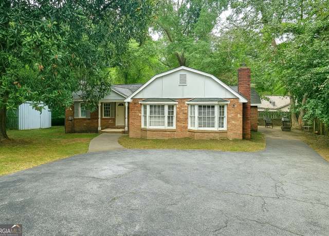Property at 4120 Fairview Dr, Columbus, GA 31907, 3 beds, 2 baths