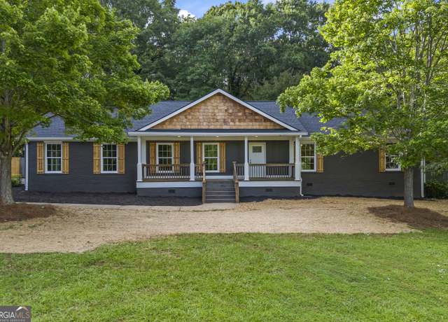Property at 943 Harper St, Madison, GA 30650, 3 beds, 2 baths