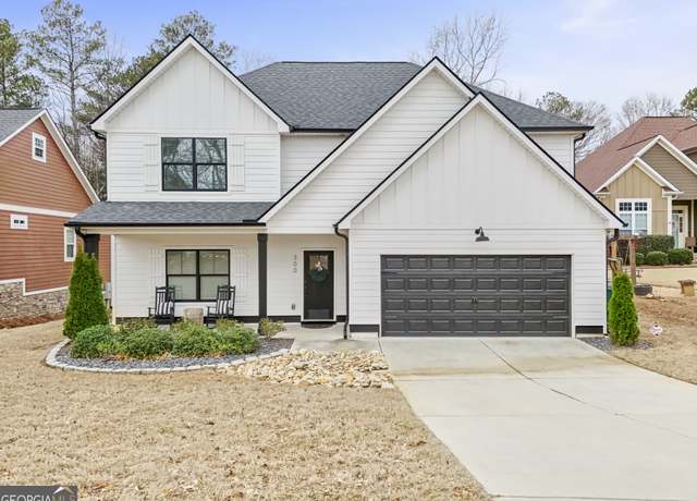 Property at 300 Wooded Glen Ln, Carrollton, GA 30117, 4 beds, 2.5 baths