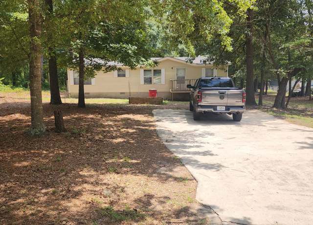 Property at 299 E Virginia Ln, Macon, GA 31217, 3 beds, 2 baths