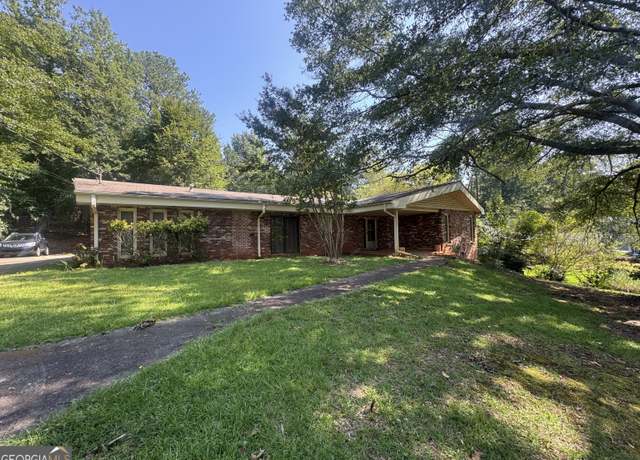 Property at 2496 Highland Dr SE, Conyers, GA 30013, 3 beds, 2 baths