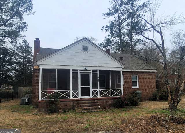 Property at 225 Gordon St, Thomson, GA 30824, 4 beds, 2.5 baths