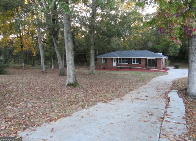 Property at 6467 Bevin Dr, Macon, GA 31216, 4 beds, 2.5 baths