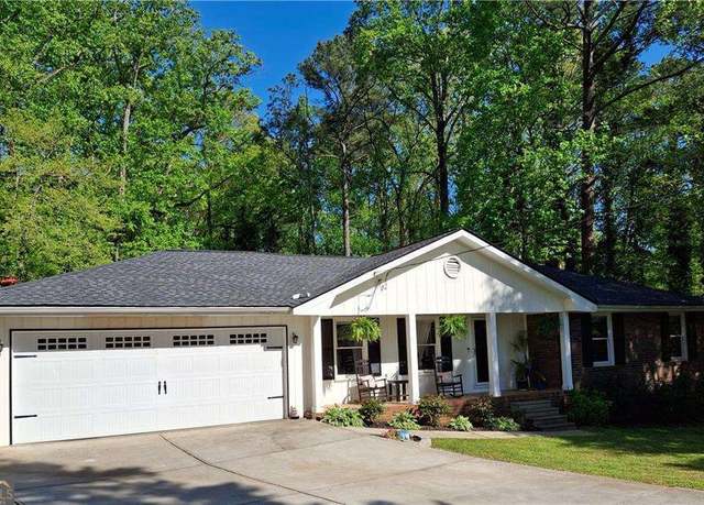 Property at 1898 Mornington Ln, Snellville, GA 30078, 3 beds, 2 baths