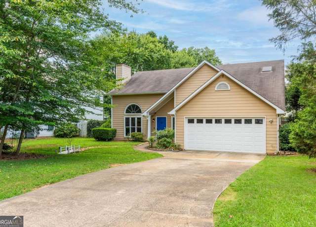 Property at 11390 Ridge Hill Dr, Alpharetta, GA 30022, 4 beds, 2 baths