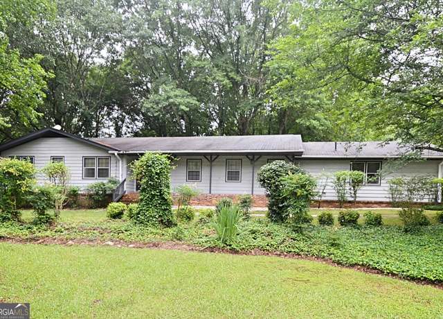 Property at 1590 Colonial South Dr SW, Conyers, GA 30094, 3 beds, 2 baths