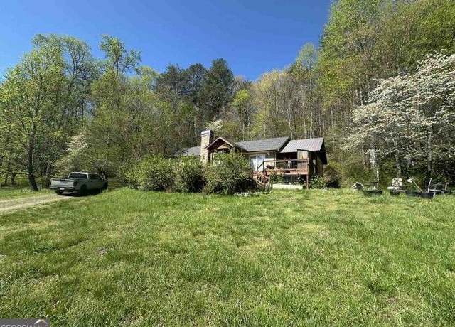 Property at 141 Doc Roof Rd, Mineral Bluff, GA 30559, 3 beds, 2 baths