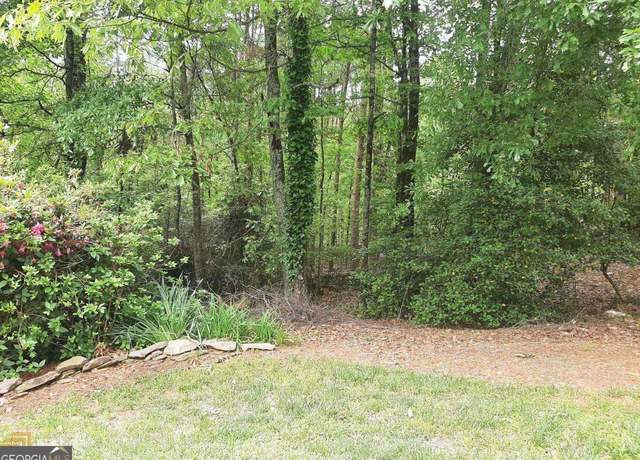 Property at 300 Point Olympus Dr, Gainesville, GA 30506