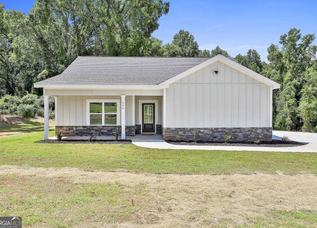 Property at 404 W Boyd Rd, Hogansville, GA 30230, 3 beds, 2 baths