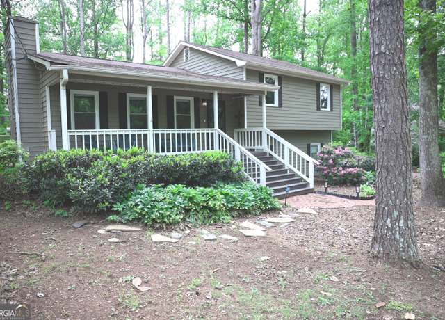 Property at 944 Hardy Cir, Dallas, GA 30157, 3 beds, 2 baths