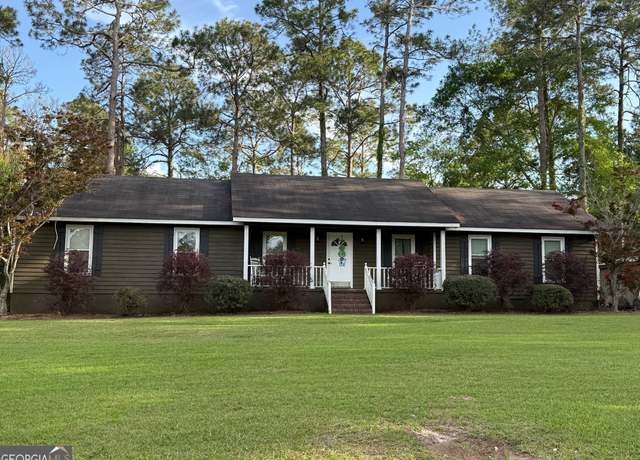 Property at 124 Flint Dr, Moultrie, GA 31788, 3 beds, 2 baths