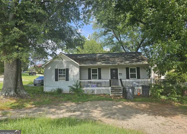 Property at 443 Walker St, Villa Rica, GA 30180, 3 beds, 1 bath
