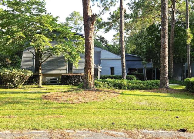 Property at 217 Wildwood Dr, Statesboro, GA 30458, 4 beds, 4 baths