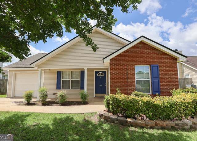 Property at 213 Kentshire Ln, Bonaire, GA 31005, 3 beds, 2 baths