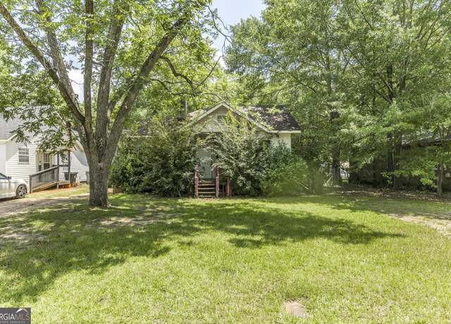 Property at 307 Oak St, Fort Valley, GA 31030, 4 beds, 1 bath