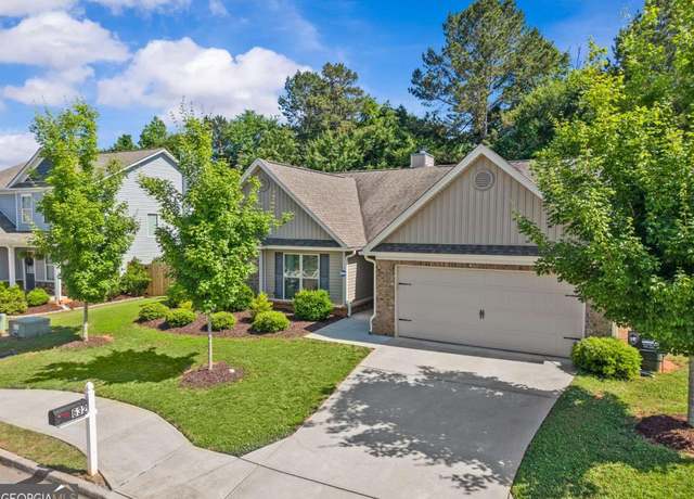 Property at 632 Holly Springs Ct, Athens, GA 30606, 4 beds, 3 baths