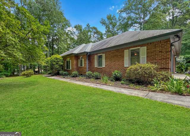 Property at 189 Lake Hampton Dr, Hampton, GA 30228, 3 beds, 2.5 baths