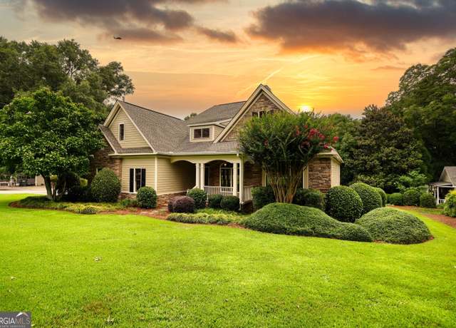 Property at 691 Skyline Dr, Madison, GA 30650, 4 beds, 3 baths