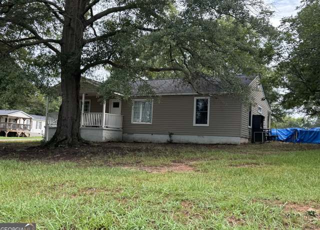 Property at 62 Atlanta Ave, Hartwell, GA 30643, 3 beds, 2 baths