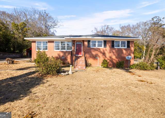 Property at 2718 Alandale Dr, Macon, GA 31211, 3 beds, 1 bath