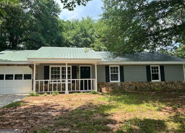 Property at 30 Laurel Way, Covington, GA 30016, 3 beds, 2 baths