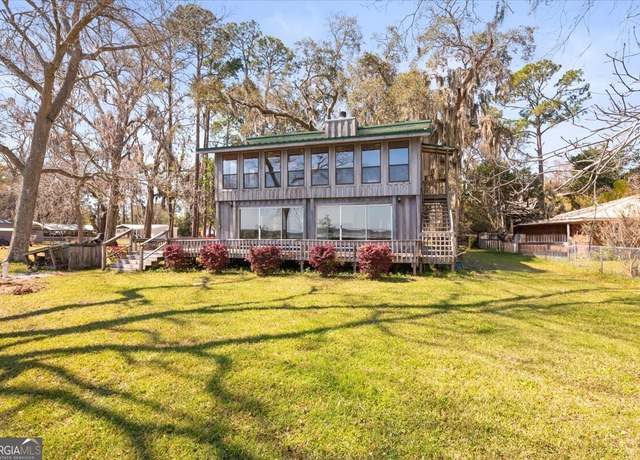 Property at 863 Hickory Bluff Rd, Waverly, GA 31565, 2 beds, 2 baths