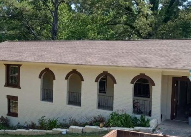 Property at 6266 Auburn Dr, Riverdale, GA 30296, 4 beds, 3 baths