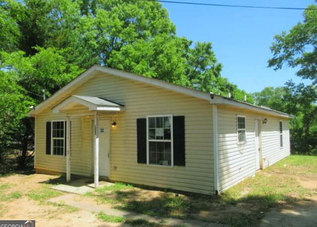 Property at 820 Haskell Ward Dr, Griffin, GA 30223, 3 beds, 2 baths