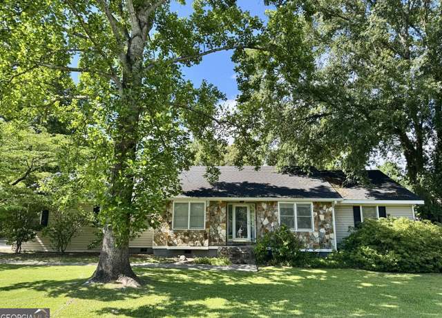 Property at 107 Whippoorwill Dr, Warner Robins, GA 31088, 3 beds, 2 baths