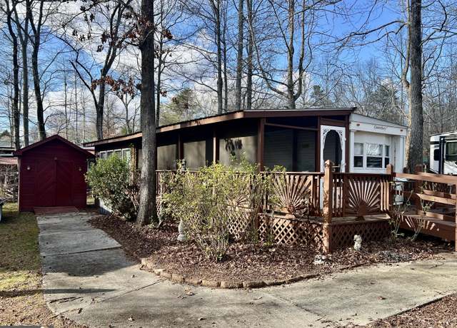Property at 27 Six Point Trl, Cleveland, GA 30528, 2 beds, 1 bath