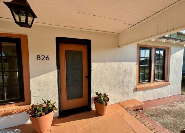 Property at 826 W Grenada Ter, Macon, GA 31206, 2 beds, 1 bath
