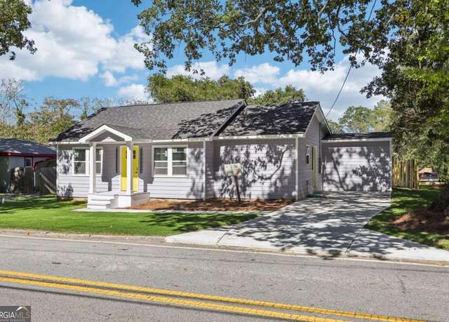 Property at 7540 Conyers St, Lithonia, GA 30058, 3 beds, 3 baths