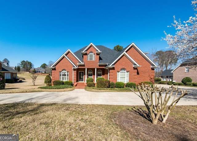 Property at 168 Greenview Ter, Macon, GA 31220, 4 beds, 3.5 baths