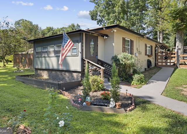 Property at 140 Little John Trl, Hampton, GA 30228, 2 beds, 2 baths