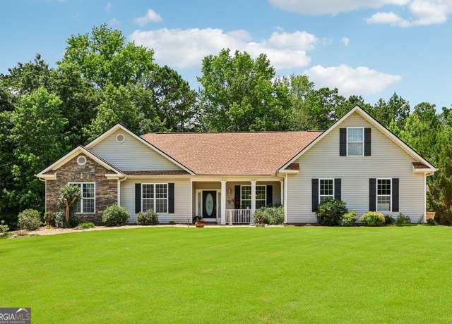 Property at 1422 New Holland Cir, Mcdonough, GA 30252, 5 beds, 2 baths