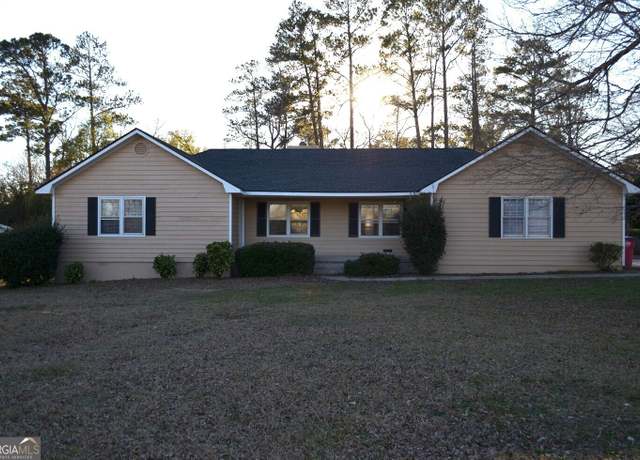 Property at 2671 Fringe Cir, Macon, GA 31216, 3 beds, 2.5 baths