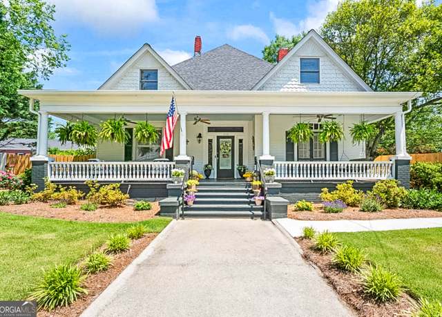 Property at 2173 Conyers St SE, Covington, GA 30014, 5 beds, 3.5 baths
