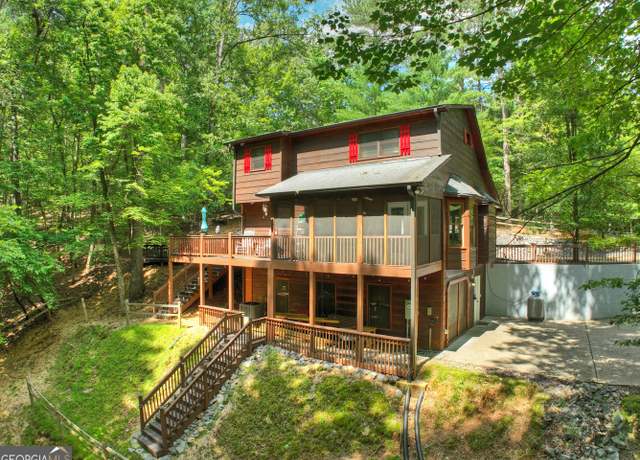 Property at 1301 Newport Dr, Ellijay, GA 30540, 3 beds, 2 baths