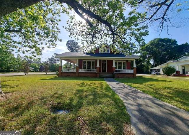 Property at 11 Marguerite, Claxton, GA 30417, 3 beds, 2 baths