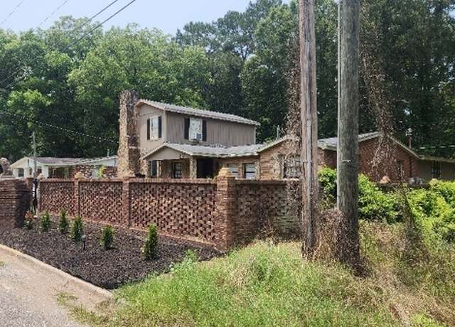 Property at 617 Willard Ave, Albany, GA 31701, 4 beds, 3 baths