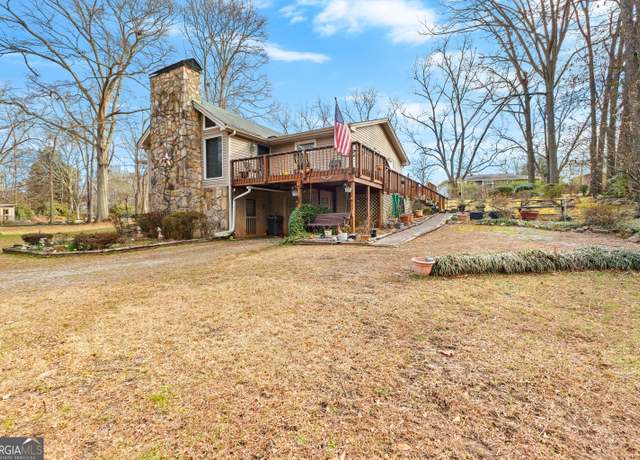 Property at 82 Swan Ave, Newnan, GA 30263, 3 beds, 1.5 baths