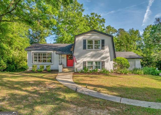 Property at 444 Linden St, Perry, GA 31069, 4 beds, 2.5 baths