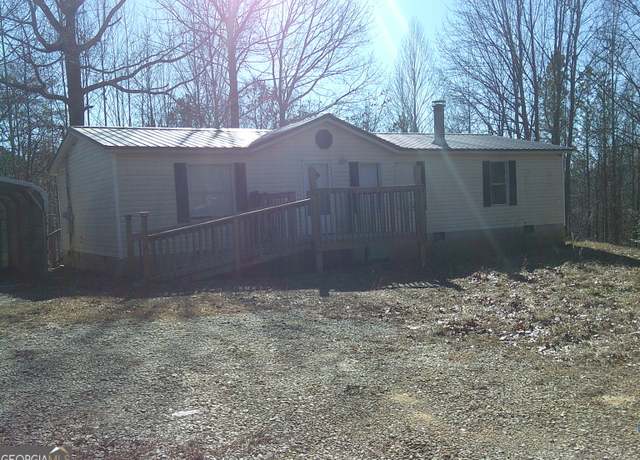 Property at 1612 N Hicks Rd, Toccoa, GA 30577, 3 beds, 2 baths