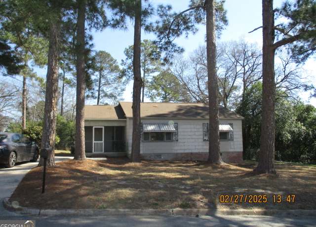 Property at 1104 Lamont St, Macon, GA 31204, 2 beds, 1 bath