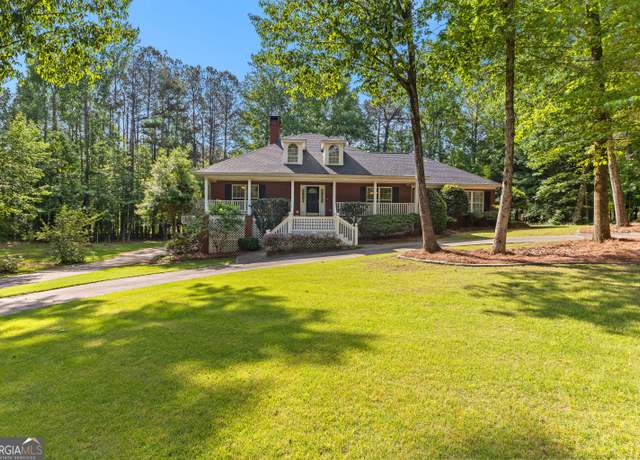 Property at 90 Greenridge Way, Newnan, GA 30265, 3 beds, 2.5 baths